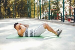 Bauch-Weg-Übungen Für Männer – Effektive Übungen gegen Bauchfett für Männer